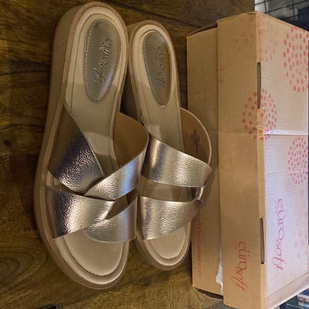 Never worn, Euro Soft Nehata Metallic slide